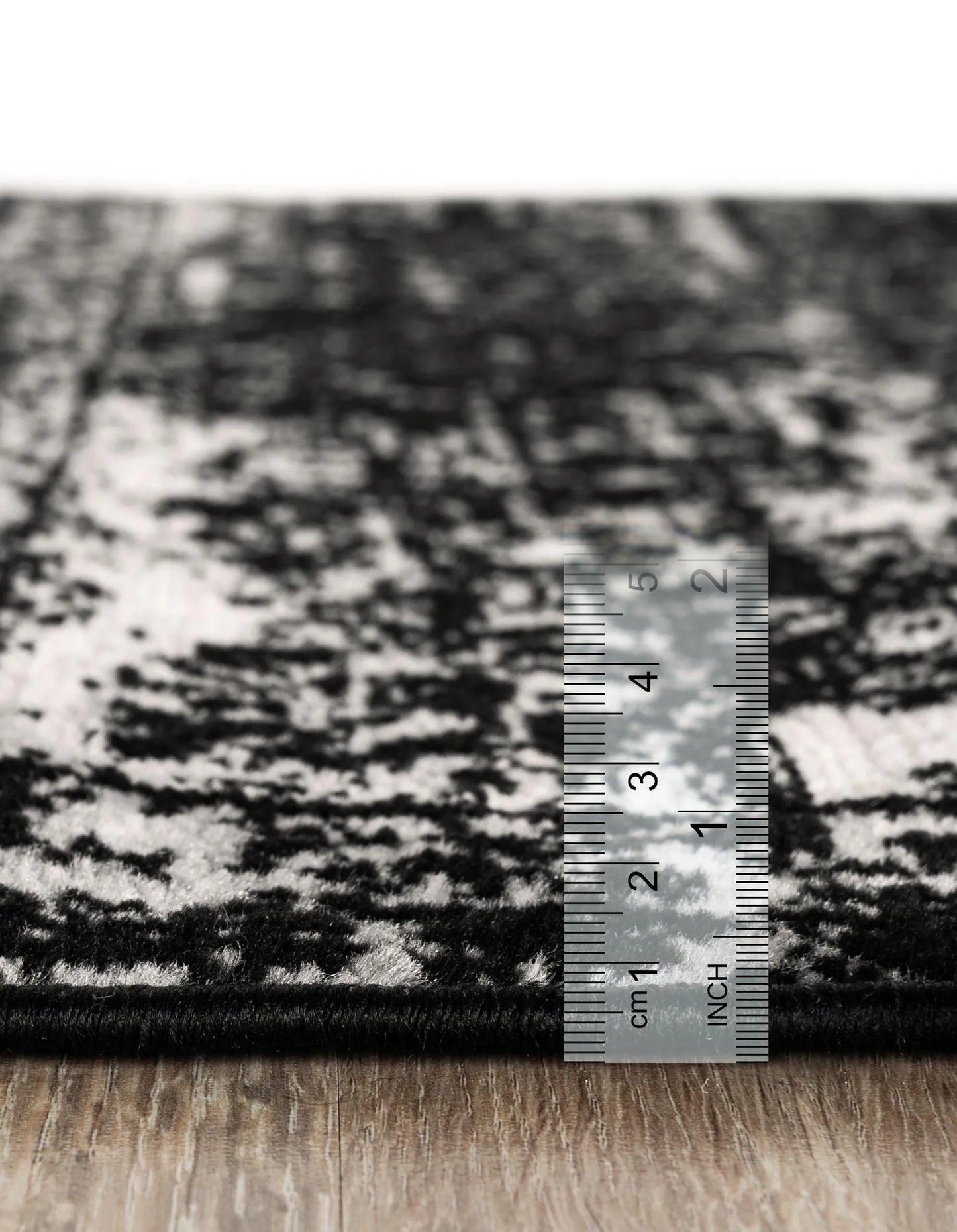 3' x 5' 3 Monte Carlo Rug (Black)