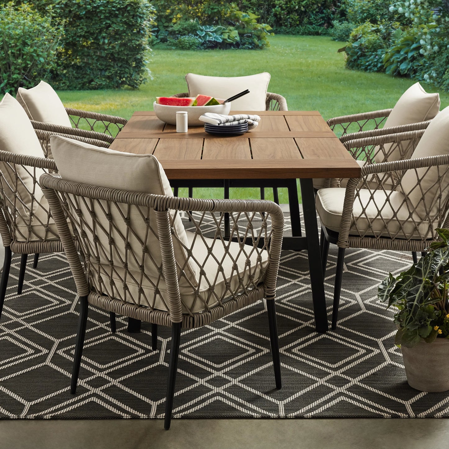 Better Homes & Gardens Kennedy Pointe 70 Steel Outdoor Dining Table Brown/Black