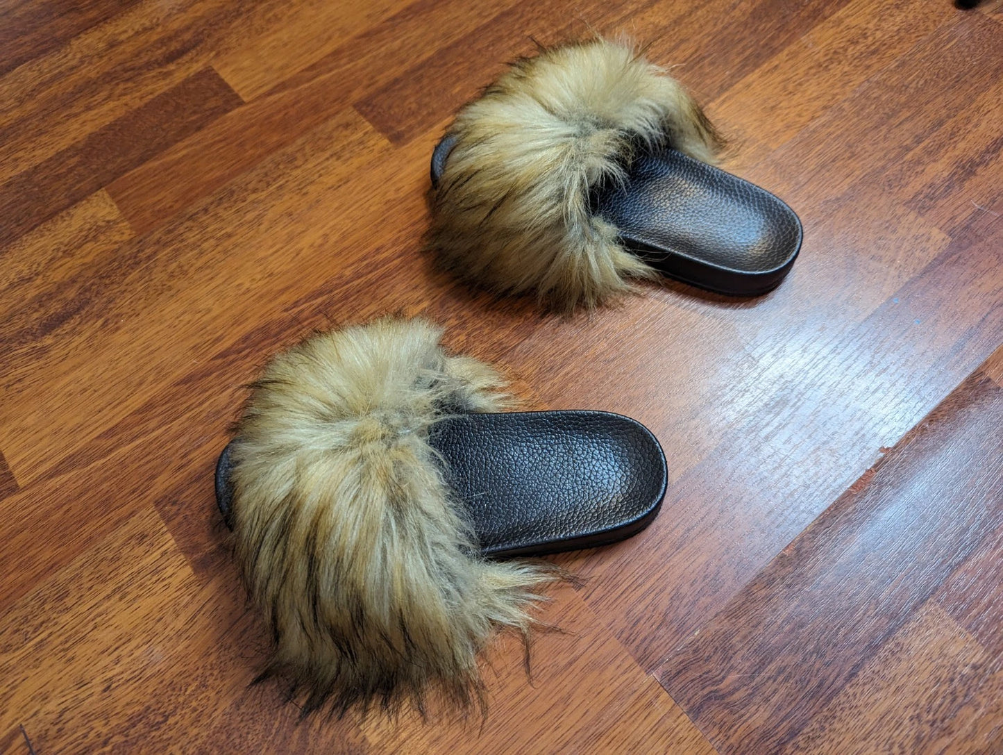 Women Fur Slippers Slides Sandals Open Toe Slip On with Furry Fleece Faux Warm Size M
